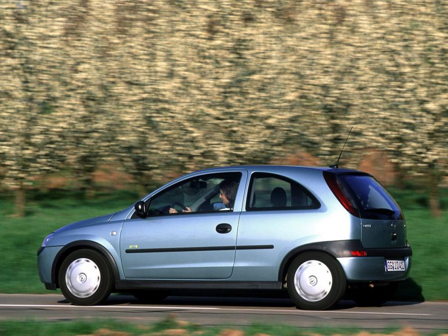  Opel Corsa 2000 года  (фото 6 из 40)